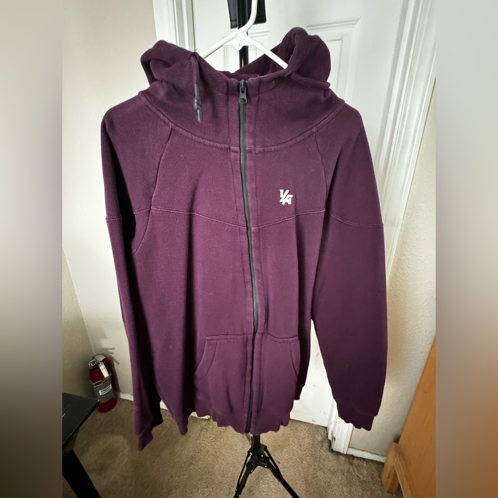 Young LA men’s purple hoodie Large
